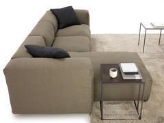 Detail of the wide and comfortable chaise longue of the sofa Softly 