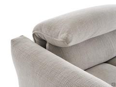 Detail of the tailoring of the fabric upholstery of the Monterey sofa