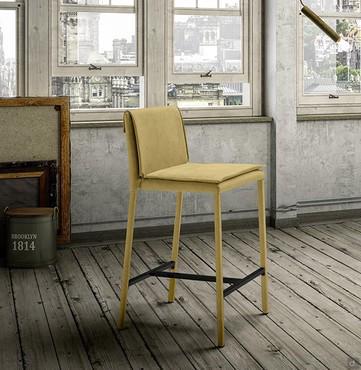 Scotland stool with upholstered legs and footrest in black, varnished metal