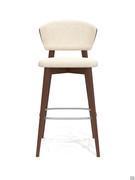Atena stool with wide, comfortable seat. The seat height can be customised from a minimum of 65 cm to a maximum of 76 cm.