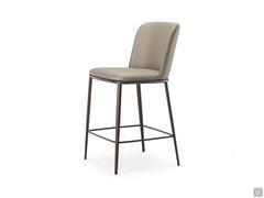 Magda stool with metal frame, in the version without armrests and with smooth back covered in leather