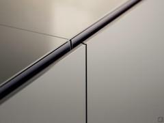 Opening with integrated handle C15