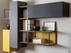 Freehand open shelving composition combining rectangular, vertical and square modules. The many sizes and variations available allow great creative freedom in composition