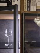Showcase moka shine frame detail