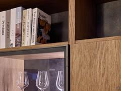 Sides and shelves 3.5 cm thick