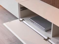 Interior view of the suspended flap base