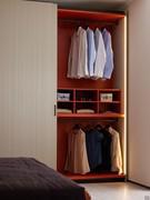 Module d'armoire coulissante Focus Wide complet avec cintre, étagère et porte-chemise