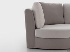 Coussins d'assise souples et confortables avec surpiqûres en contraste avec les coussins de dossier.
