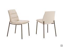 Chaise rembourrée et revêtue de cuir Dama