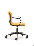 Vue latérale de la chaise de bureau Mark dans la version à dossier bas avec accoudoirs fixes en métal tubulaire