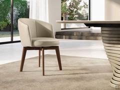 Leslie élégante chaise en cuir et tissu avec piètement à tréteaux en bois