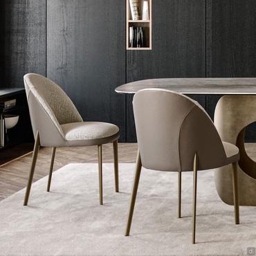 Chaise bi-matière Wendy avec pieds en métal