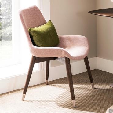 Chaise Clara en tissu et frêne
