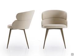 Paire de fauteuils Diane dans la version à dossier complet, également disponible dans une version à profil supérieur réduit.