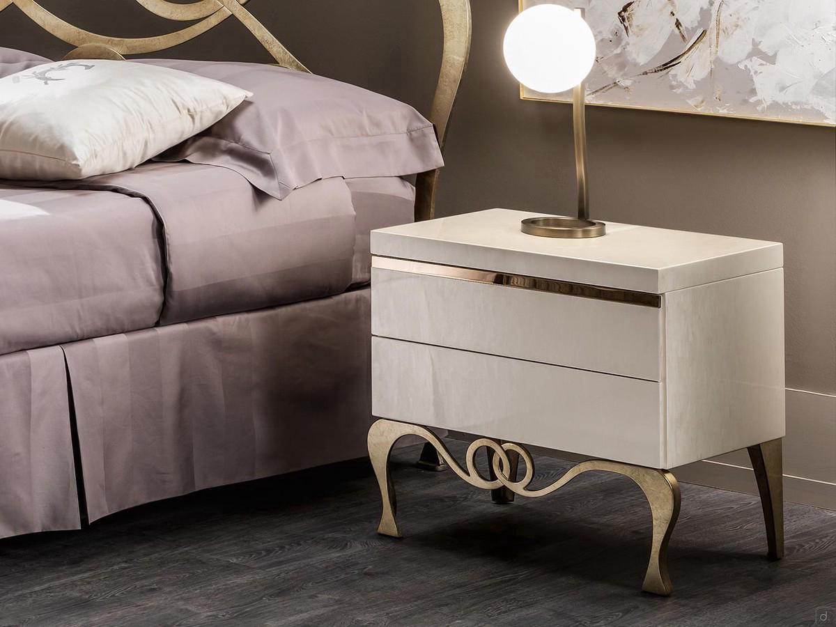 J'Adore Table de chevet avec tiroirs et pieds par Cantori (la finition des pieds n'est pas disponible)