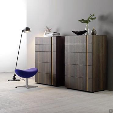 Commodes hautes de chambre avec gorge d'ouverture laquée Montana