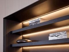 Détail du compartiment de l'étagère Lounge, équipé de LED horizontales