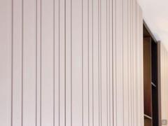 Détail de la porte du salon en laque matte AL23 Canapa avec traitement spécial 80:40