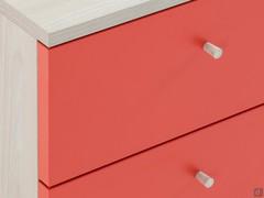 Détails des tiroirs avec façades colorées et poignée Dotto