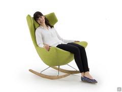 Exemple d'assise et des proportions du fauteuil Olivia Rock
