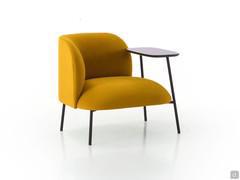 Fauteuil avec petite table intégrée  Fortune revêtu d'un tissu Mystic jaune