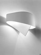 Applique Linfa en métal peint en blanc, 29 cm de large, avec lumière diffuse dans les parties inférieure et supérieure.