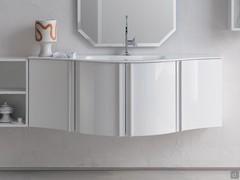Meuble de salle de bains courbe Atlantic avec deux modules d'extrémité courbes sur les côtés, qui peuvent être configuré à partir de la fiche produit dédiée visible dans le menu déroulant Configurateur et dans les produits alternatifs en bas de page