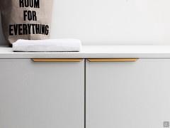 Détail des poignées cod.692 en métal finition or brossé