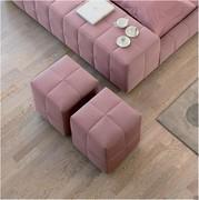 Pouf pour chambre de design Bonaldo avec revêtement matelassé