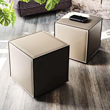 Pouf en cuir carré Kubo de Cattelan