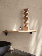 Etagère sur mesure pour la salle de bain Atlantic / Frame, ici dans la version 1,8 cm d'épaisseur