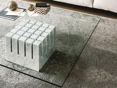 Table basse Scacco de Cattelan avec base en marbre blanc de Carrare