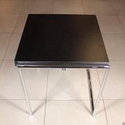 Table à rallonges Jean créée par Eileen Gray