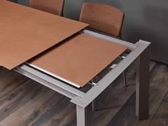 KE Calce Extension sous plan en céramique Terracotta, assortie au plan