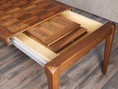 Compartiment d'extension placé sous la partie supérieure