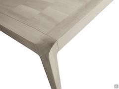 Détails du plateau latté et de la structure en bois noyer gris naturel