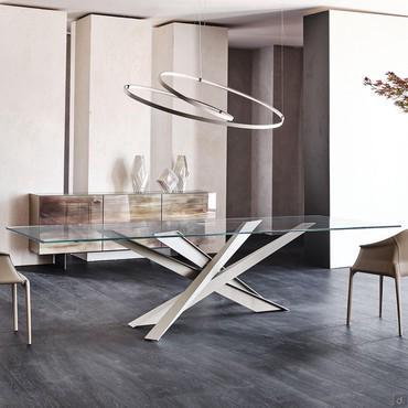 Table à manger avec pied araignée en acier Lancer de Cattelan