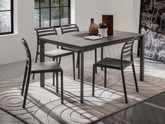 Table de salle à manger rectangulaire Hermione avec plateau en stratifié