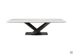 Table Stratos de Cattelan avec structure croisée en métal gaufré noir et plateau en céramique Keramik Golden Calacatta KM05