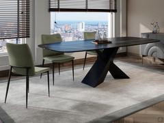 Table fixe Trevor avec plateau en forme de tonneau et plateau en céramique Sahara Noir