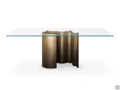 La table Papelito de Cattelan est également disponible avec un plateau en verre transparent ou extra-clair.