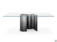 Table Papelito de Cattelan avec plateau en verre transparent et base en métal gaufré Oxygrey