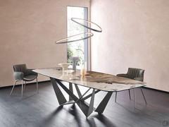 Table rectangulaire Skorpio en forme de tonneau avec plateau en marbre Corcovado poli Keramik KM14