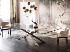 Table en verre Spyder de Cattelan pouvant atteindre trois mètres de long