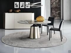 Table ronde design Yoda avec base par Cattelan 