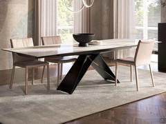 Table à rallonge Premier de Cattelan en pierre Keramik, avec base en métal gaufré noir