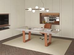 La table de salon Dart est idéale pour un bureau à domicile haut de gamme. Plateau en pierre polie Blue Island et pieds en cuir Panama