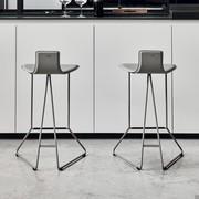 Tabourets en cuir Pepe de Cattelan avec structure métallique design
