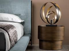 Comodino Mirto disponibile in due altezza ed in svariate finiture metalliche