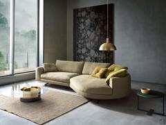 Divano Hamilton composto da un elemento terminale squadrato e una penisola curva